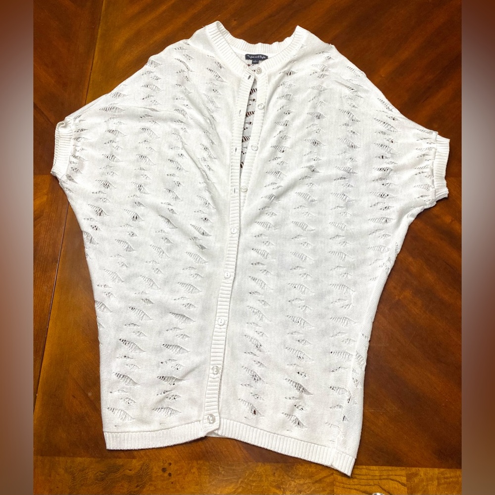 Cotton / Acrylic Top Taylor and Hyde White Cardigan short sleeves sweater
